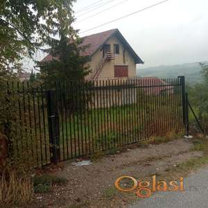 Izuzetna ponuda, dve zgrade, porodična 160 m2, pomoćna 70 m2, na placu 5596 m2 pogodnom za izgradnju hale - Kragujevac, Korićani