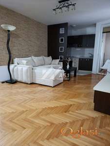 Izdajem lep renoviran komforan dvosoban stan na Podbari !!! ID#6337