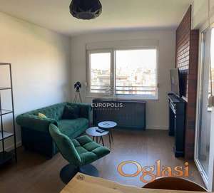 Lux 3.0, sa garažom, u Šumicama ID#8165