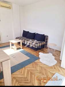 IZDAJE SE GARSONJERA NA BULEVARU-pet friendly ID#4886