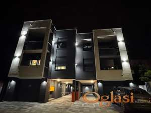 Uknjižen šestosoban penthaus od investitora!