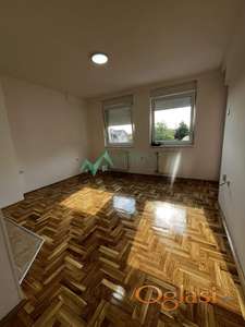 Prodaje se renovirana garsonjera na Bulevaru patrijarha Pavla.
