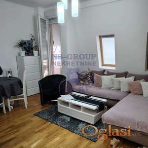 Izdaje se jednoiposoban stan na Adicama-42m2, kompletno namešten.