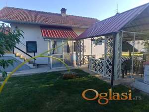 Odlicna kuca u centru Temerina!!!021/662-0001