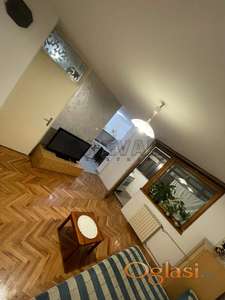 Izdaje se odličan, jednosoban stan na Vizantijskom bulevaru, 40m2