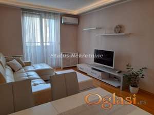 LUX  STAN 60m2  -  CENTAR