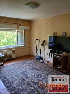 SATELITSKA PIJACA, 50m2, Dvosoban, Starogradnja