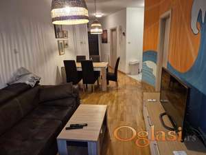 JEDNOIPOSOBAN STAN, PRVI SPRAT, POVRŠINE 44 M2, UGAO VOJVODE ŠUPLJICKA I KRALJA PETRA