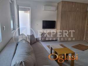 Na prodaju garsonjera 32,5 m2 na Panteleju