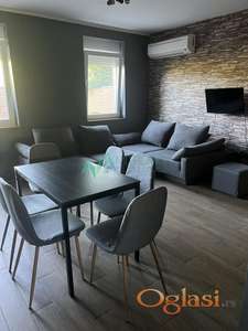 NA PRODAJU - Kuća u nizu – moderna, funkcionalna, potpuno nameštena!  73m2 + 33m2 