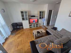 ČETVROSOBAN STAN U CENTRU GRADA, ULICA PETRA DRAPŠINA, GREJANJE NA KALORIMETRE