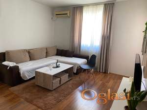 Odlican stan na Bulevaru oslobodjenja!