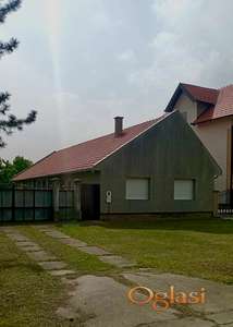Prodajem uknjižena kuću u Magliću