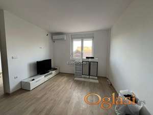 Uknjižen stan - Novi Banovci ID#8999