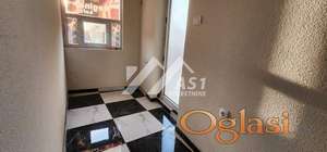 izdaje se lep nov lokal u Petrovaradinu ID#5761