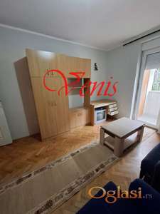 BULEVAR ul.Ćirpanova 27 m2 – 240 Evra USELJIV ID#2792