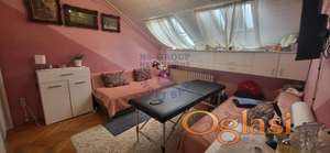 Dvoiposoban stan u tihoj ulici u Novom Naselju