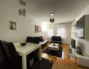 Dvoiposoban stan na Novoj Detelinari