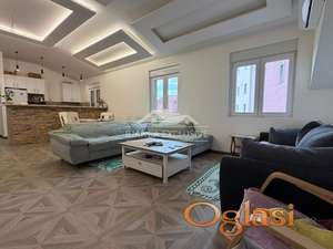 Zemun-Četvorosoban stan-57m2 uknjiženo-86m2 mereno ID#1567