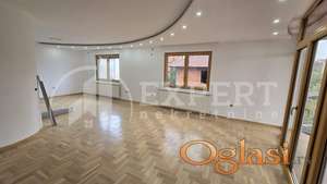 Izdaje se poslovna zgrada na Ledenoj steni, 600m2