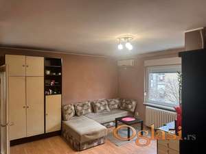 NAMESTEN JEDNOSOBAN STAN KOD ZELEZNICKE STANICE