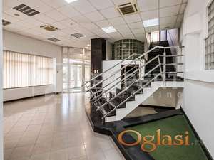 Izdaje se poslovni objekat u širem centru grada, 420m2