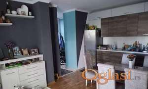 Prodaja dvoiposobnog stana u Petrovaradinu