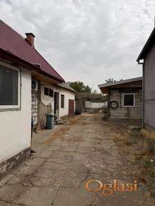 Laćarak kuca 110m2 na placu 403m2  HITNO!