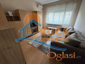Izdaje se odličan stan u ulici Cara Dušana, 60m2