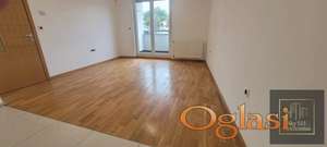 Trosoban stan na Petrovaradinu ! Račkog !