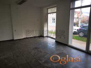 Poslovni prostor - ulični lokal, centar  Bele Palanke, 36 m2