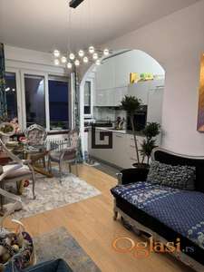 Odmah useljiv-1.5 lux stan-Koče Kapetana-42m2 ID#1677