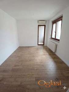 Garsonjera na Grbavici, Novi Sad, 28 m², 5. sprat