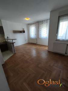  ODLIČAN POLUNAMEŠTEN OET FRIENDLY DVOSOBAN STAN NA PODBARI