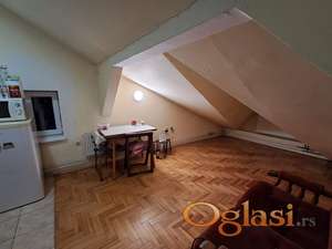 Jednoiposoban stan nadomak centra grada