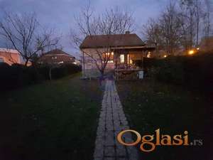 Starija kuca na novom naselju