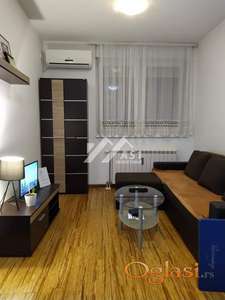 IZDAJE SE JEDNOSOBAN STAN NA ADAMOVICEVOM ID#6049