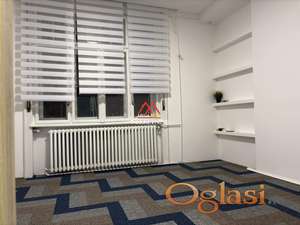 Poslovni prostor - 66m2 - Centar