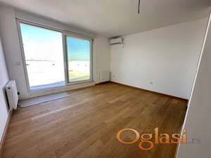 Fenomenalan penthaus u novoj zgradi!