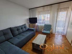 Odlican jednoiposoban stan na Novo Naselju 50m2