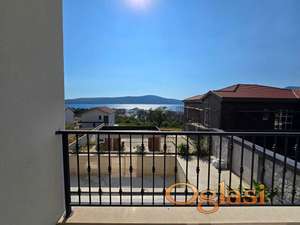 Prodajem novi dvosoban stan u Tivtu – pogled na more