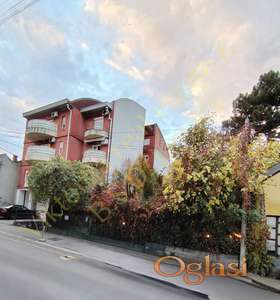 Izdaje se moderan dvoiposoban stan na Bulevaru kod Đerma