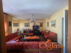 Trosoban stan na potezu Keja