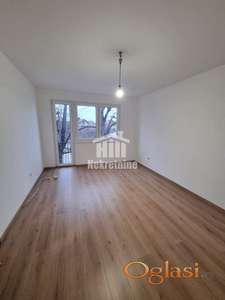 Zemun uknjižen renoviran stan ID#1636