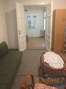 Izdajem jednosoban salonski stan kod Izvrsnog veca