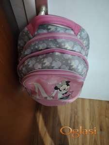 Anatomski očuvan i čist ranac