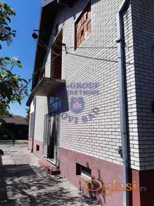 Spratna kuća na odličnoj poziciji!