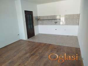 ADICE 42m2 DVOSOBAN, UKNJIŽEN, USELJIV