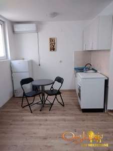 NOVI SAD - CARA DUŠANA - 25.00 m2