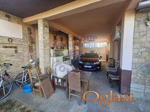 - Prizemna kuća u Kaću - 380m2 plac -